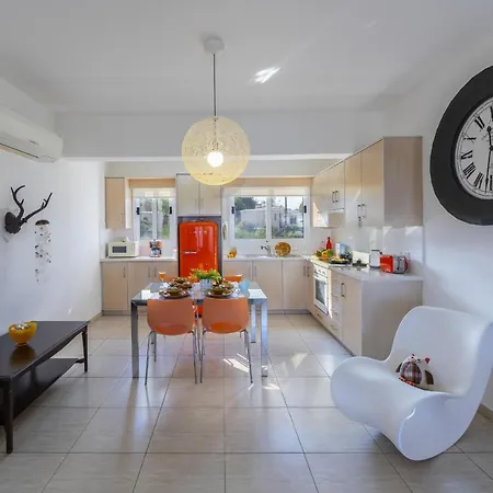 Apartman Ayios Elias Anna *